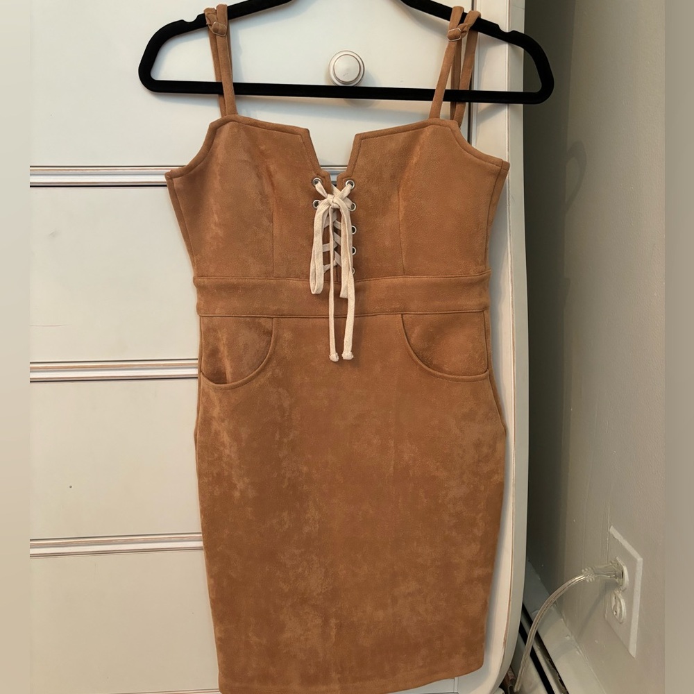 Tan tie up bow body on dress